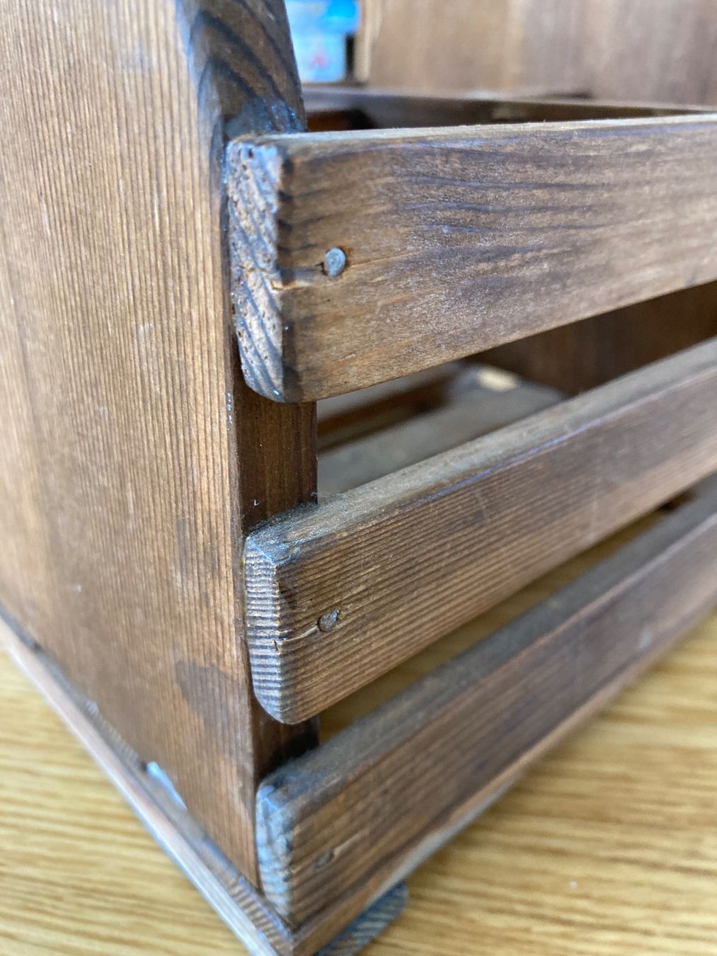 Articoli in legno: Holz Getränkehalter – Usato da Liebefeld venduto da schelps 3