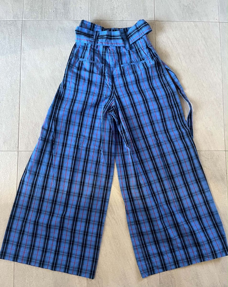 Zara Pantalons: Hose Zara XS – Défectueux à Minusio par liam04 1
