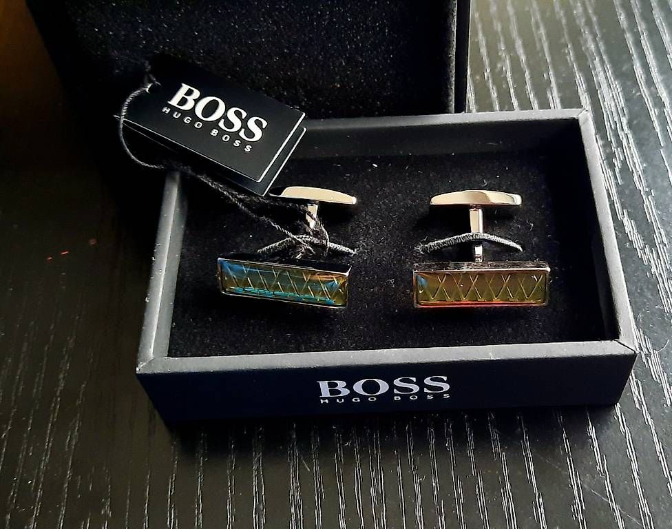 Gemelli: Hugo Boss Manschette Knöpfe NEU – Usato da Zürich venduto da mar_fw69 3