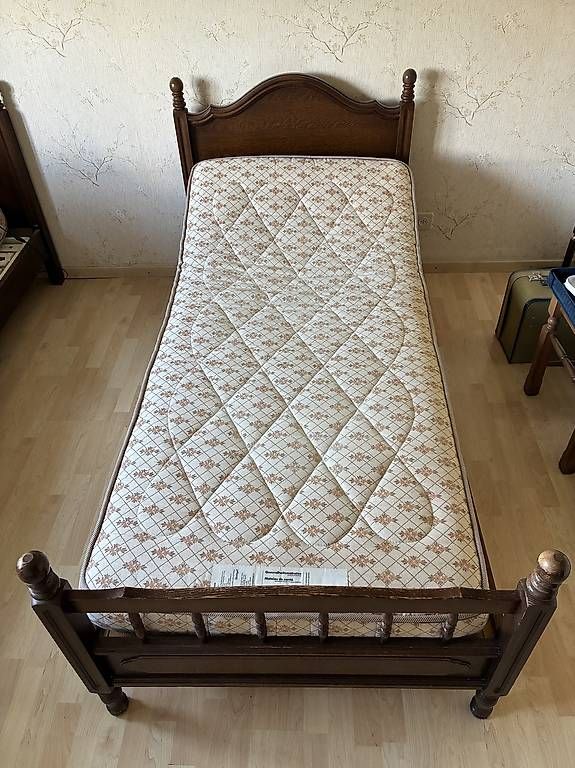 Letti: 2 lits vintages (1 place) – Usato da Chermignon-Bas venduto da Looping78