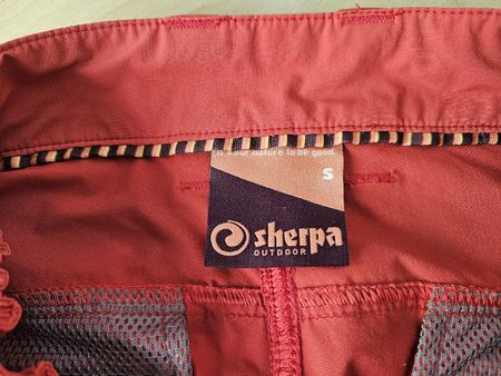Sherpa Outdoor Shorts rot Grösse S neuwertiger Zustand