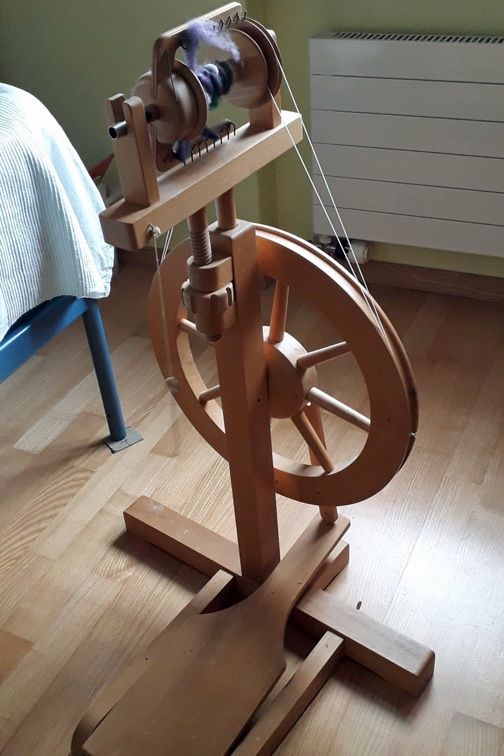 Spinnräder: Spinnrad – Gebraucht aus Münsingen von  1