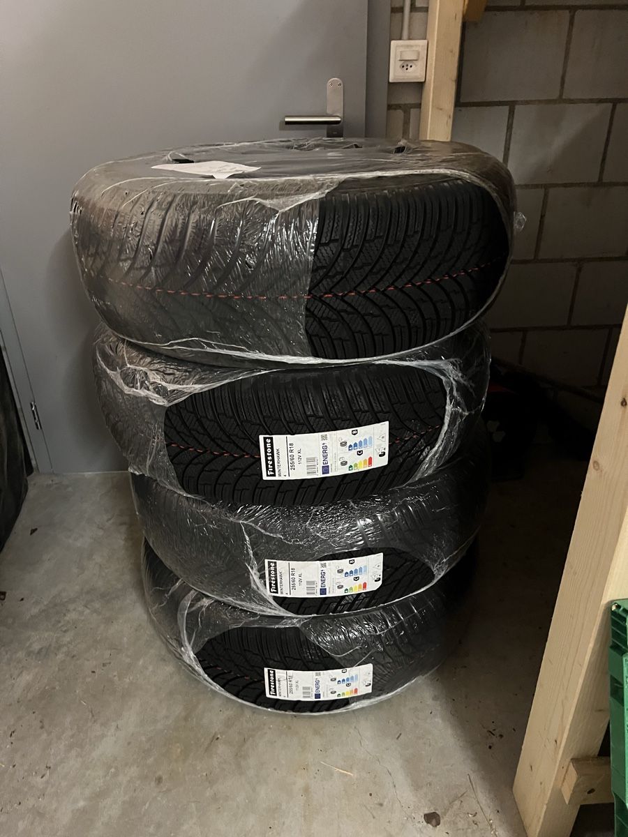 Firestone Pneumatici & Ruote complete: Winterreifen 255/60 r18 – Nuovo e nell'imballaggio originale da Innertkirchen venduto da AR123-2007 1