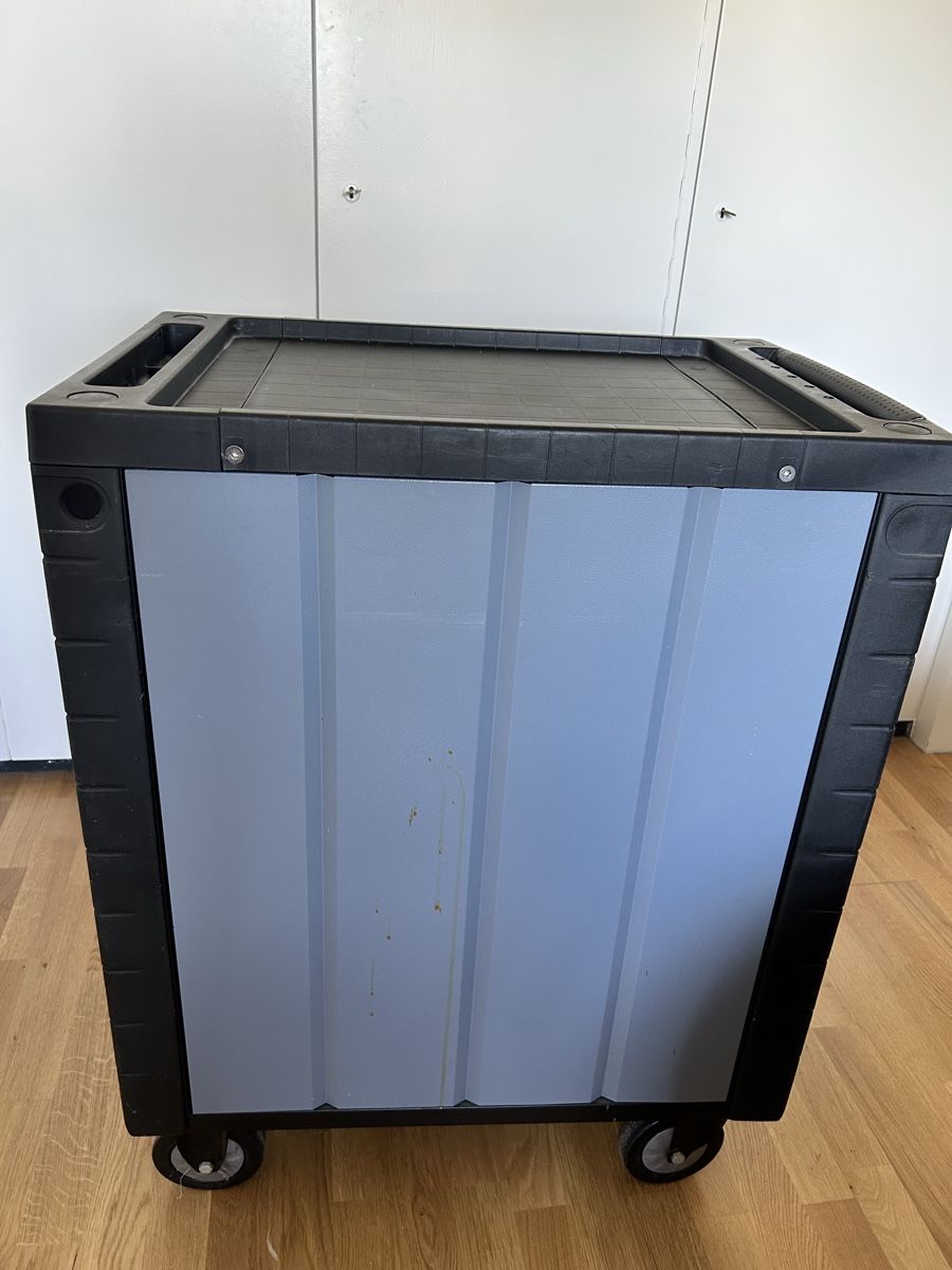 Eléments de bureau: Küpper Chariot d'atelier – D'occasion à Prangins par vivi-ja 3