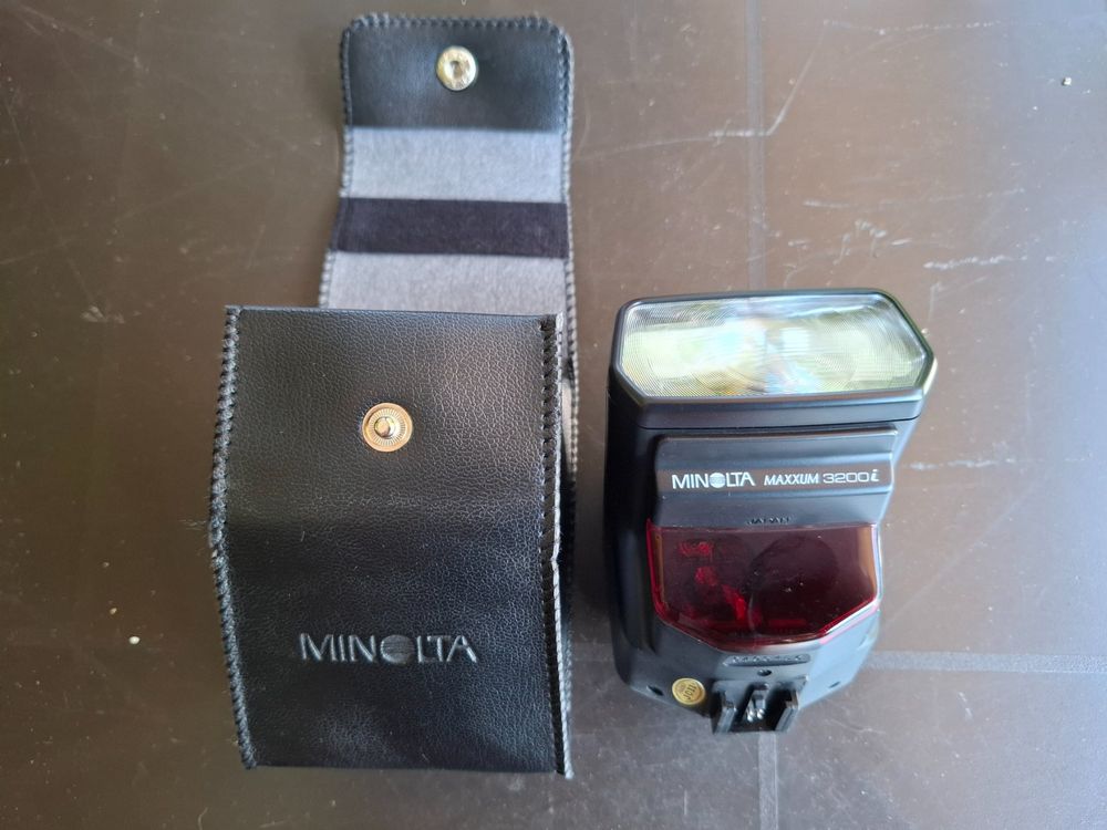 Minolta Fotocamera: Minolta Dynax 7000i Spiegelreflexkamera mit Objektiv/Blitz! – Usato da Frauenfeld venduto da Adagio 3