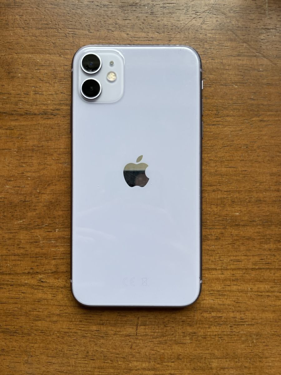 Apple Telefoni cellulari / Smartphones: iPhone 11 mit 64 GB – Usato da Zürich venduto da carolinapalos