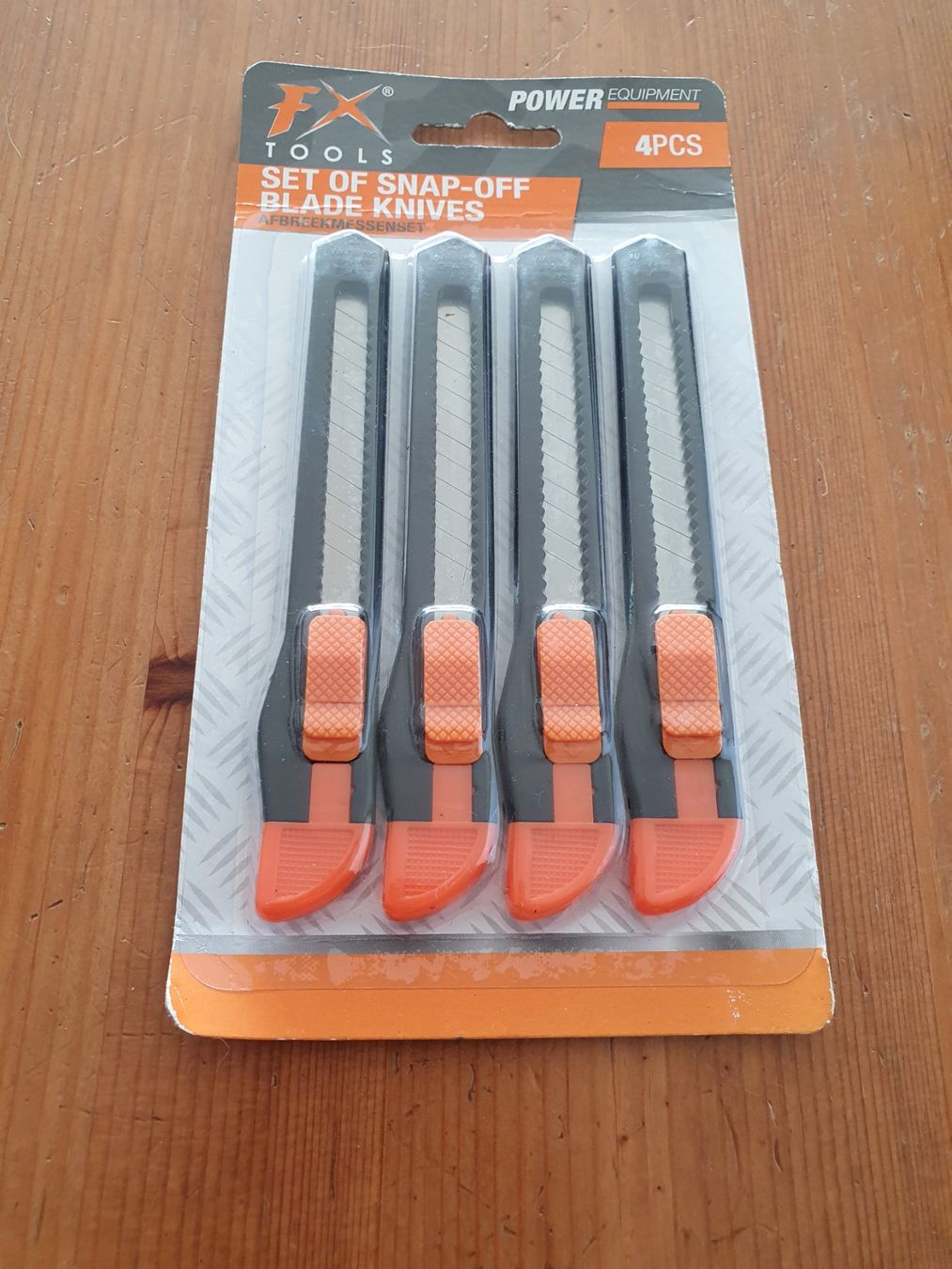 Coltelli: FX Tools Cuttermesser Set, 4 Stück, NEU & Originalverpackt! – Nuovo e nell'imballaggio originale da Wiedlisbach venduto da leiku88