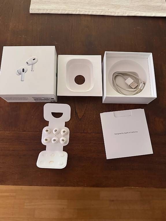 Cuffie: Airpods pro 2  – Difettoso da Dübendorf venduto da fuerloescher 1