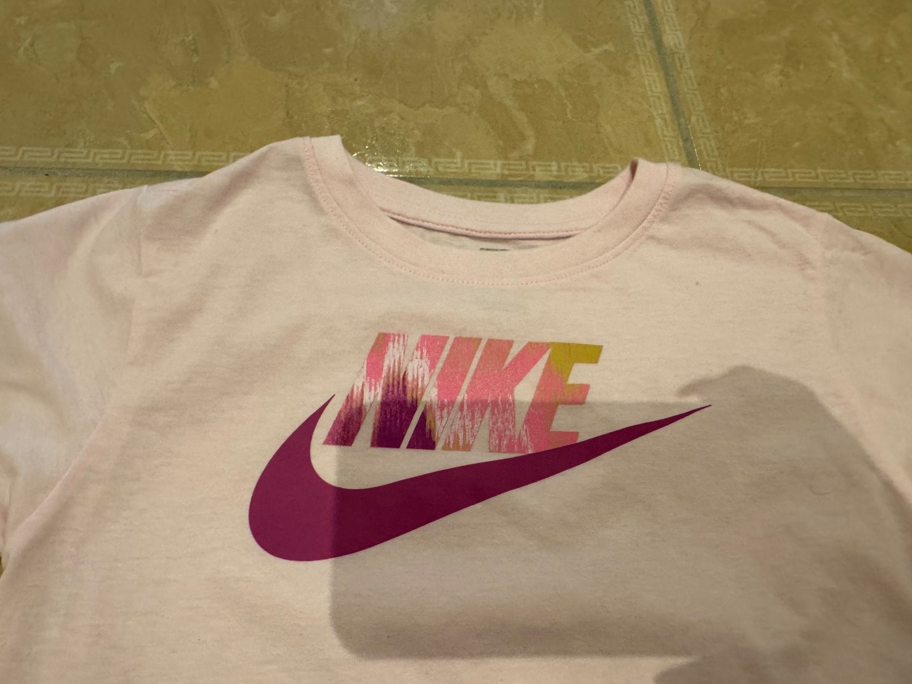 Nike Camicette, T-shirt & Top: Nike NWT Shirt, 5-6J 110-116 – Nuovo (secondo la descrizione) da Klingnau venduto da Markus14 2