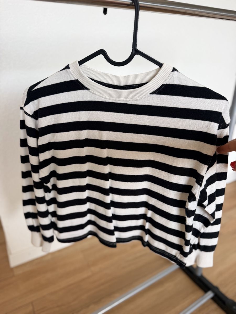Zara Pulls et sweat-shirts: Pull Zara fille taille 134 – D'occasion à Villars-le-Grand par Eva_1986