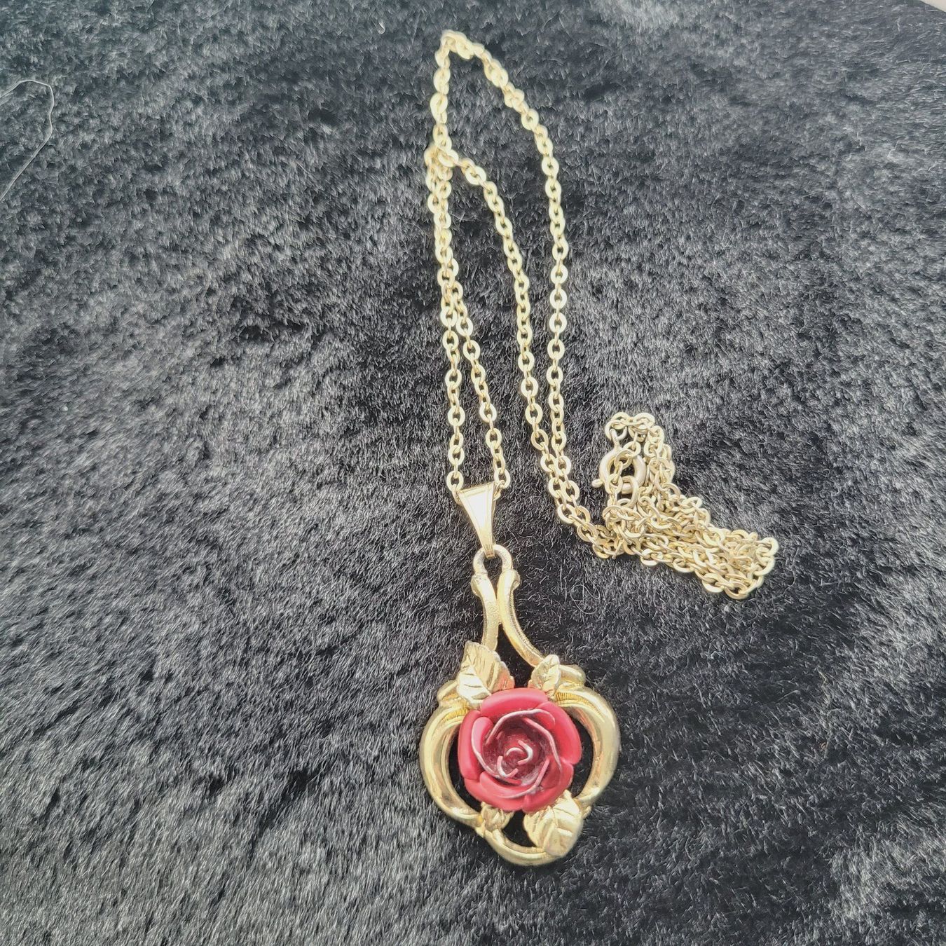 Anhänger: Anhänger Rose mit Blättern goldfarbig – Neu (gemäss Beschreibung) aus SCHÜBELBACH von CoKaHa 2