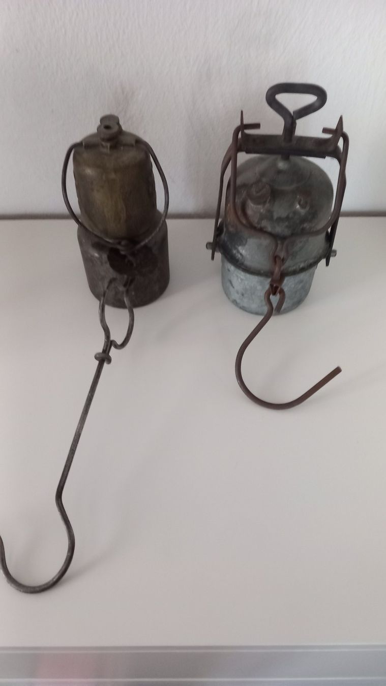Alle Dekorationen: 2 Karbid Bergbaulampen – Gebraucht aus Langnau am Albis von Charlytheant 1
