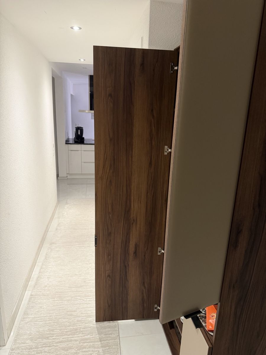 Guardaroba: Garderobe mit Spiegel – Usato da Oensingen venduto da Liki1990 2