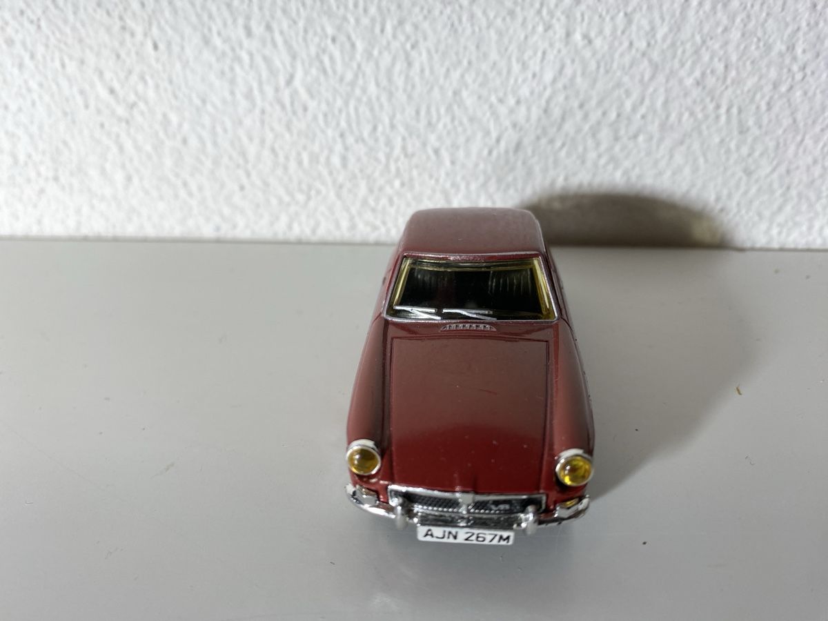 Dinky Toys Modellini d'auto: Matchbox Dinky MBG GT – Usato da Winterthur venduto da ben_9vxx 1