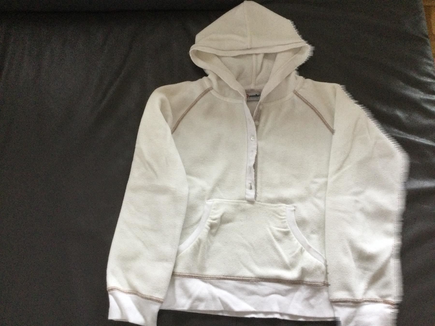 Pulls et sweat-shirts: Fleece-Pullover mit Kapuze – D'occasion à Horw par Benny017