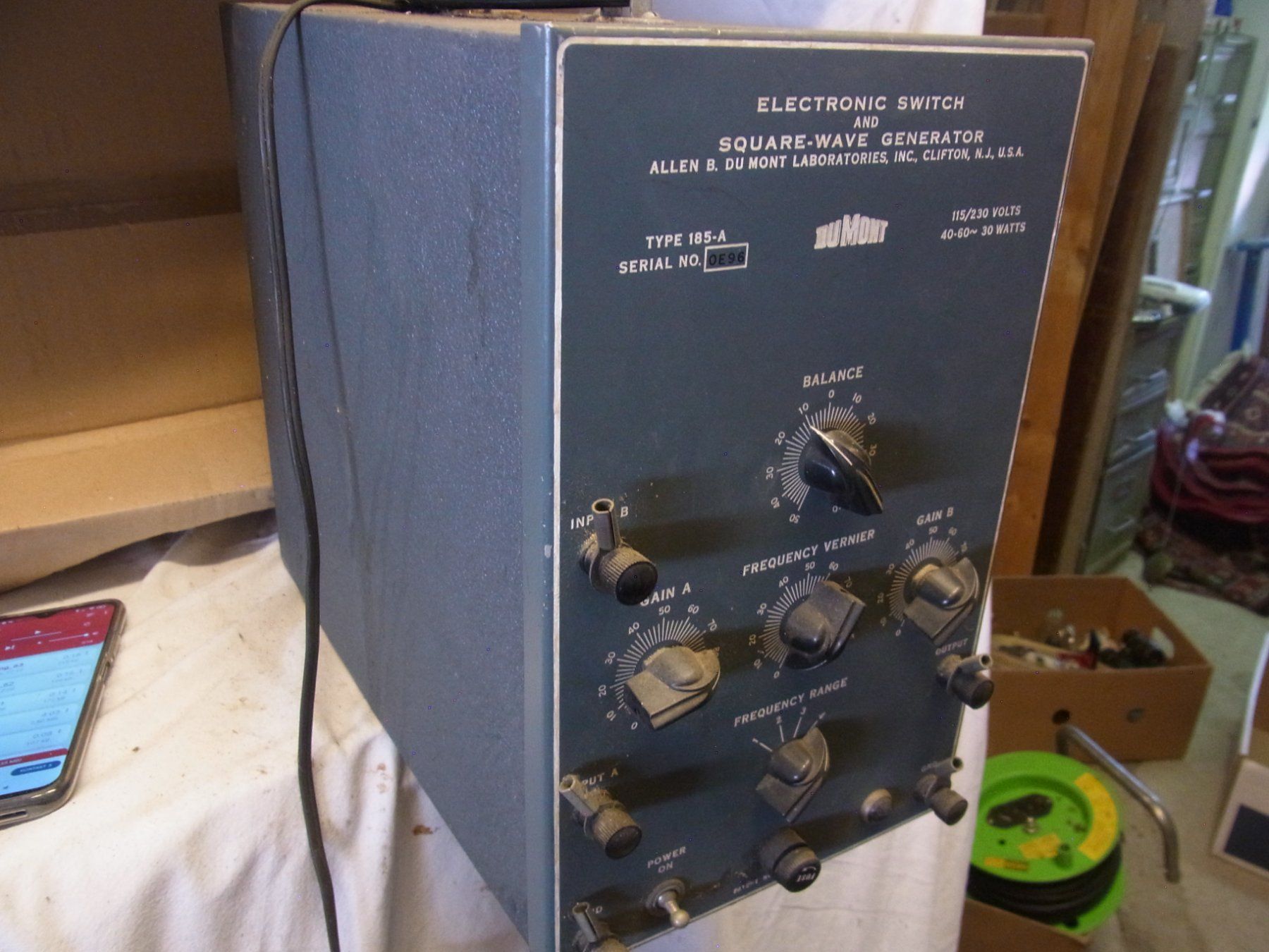 alter electronic Switch and Square Wave Generator (Defekt) in Uezwil ...