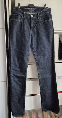 Levis Grösse 31 Straight Leg
