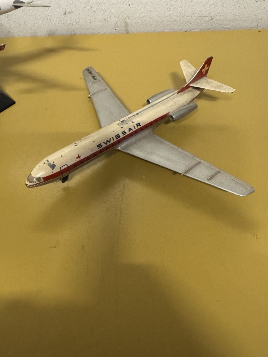 Modellbausätze & Standmodelle: Flugzeugmodelle Swissair, 2 Stck.  – Gebraucht aus Schlieren von Freundlich02 2