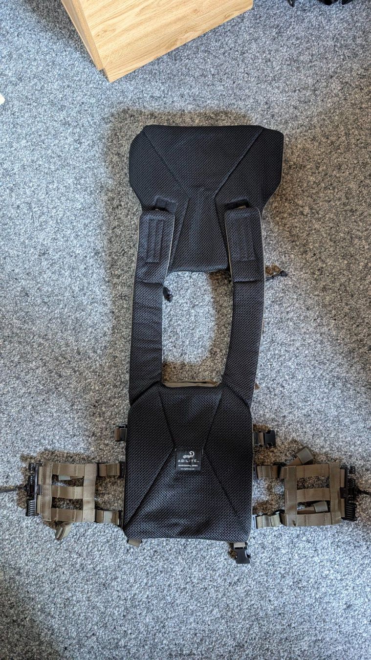 Protezioni & Imbottiture: Agilite K19 - Plate Carrier mit Backflap Adapter – Usato da Hemishofen venduto da ver_h78c 3