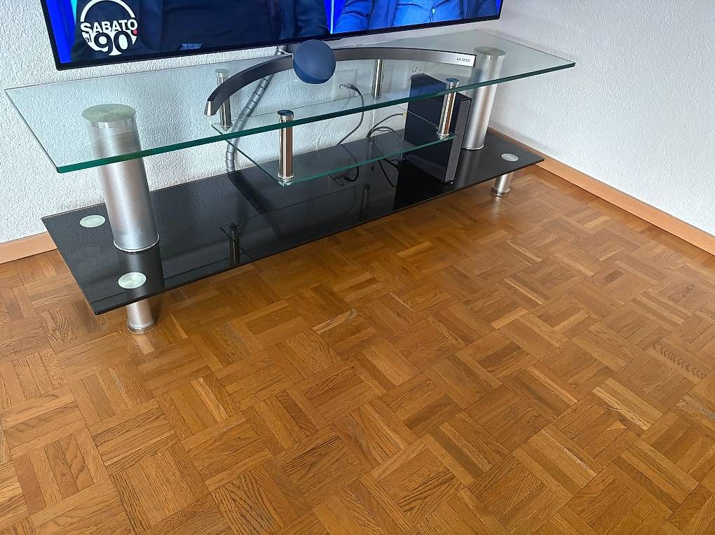 Mobilhome: Mobiletto TV in vetro – Usato da Gravesano venduto da ric_dime 1