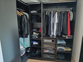Pax Kleiderschrank schwarz