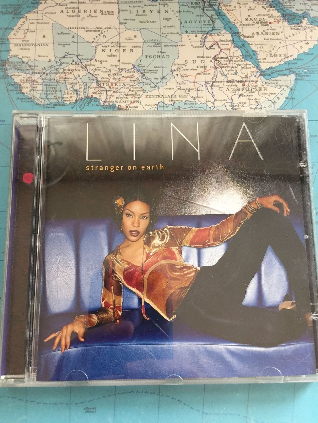 CD: Lina - Stranger on Earth – Usato da Rüti ZH venduto da alumedien