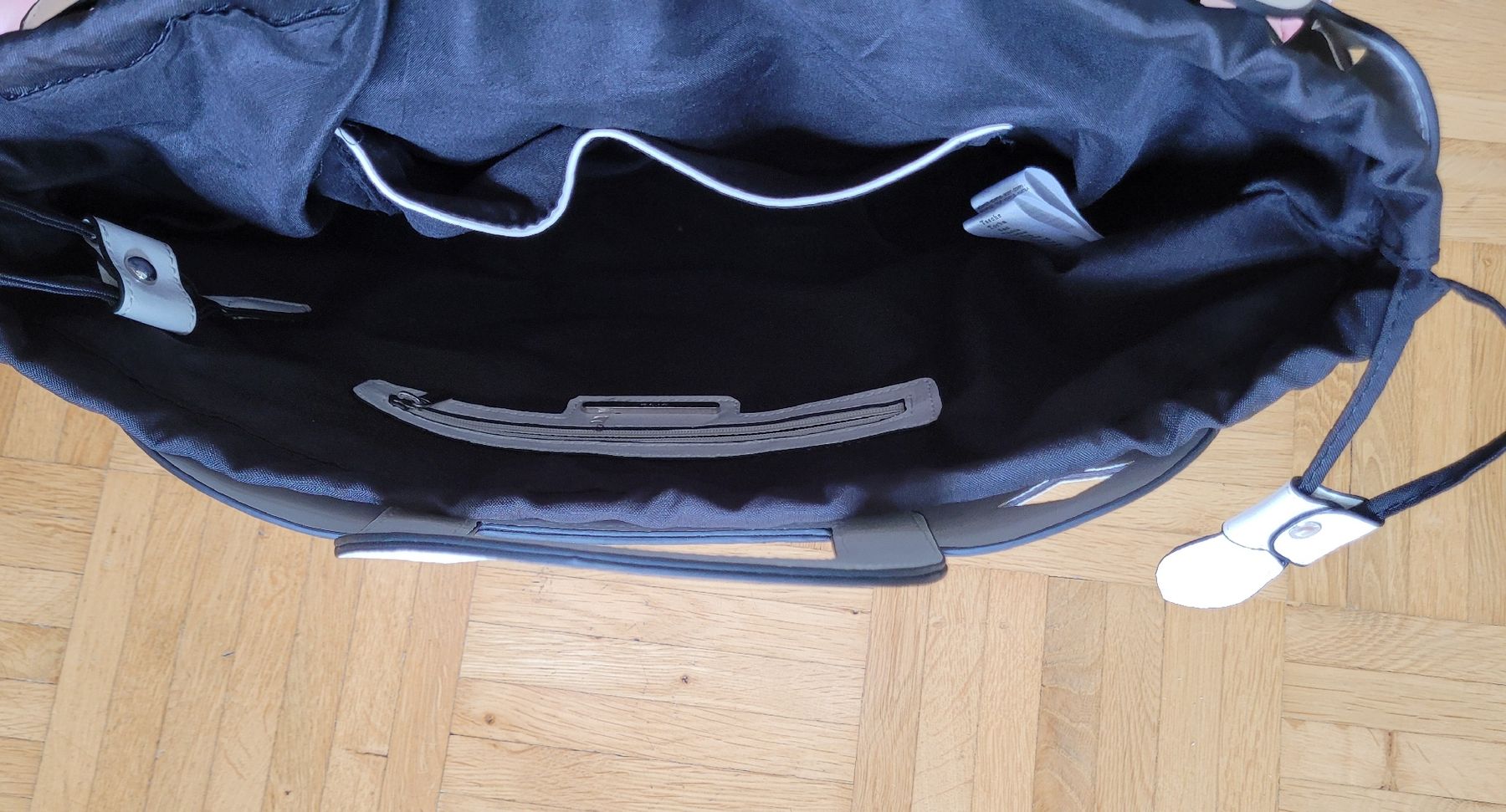 Sacs femmes: Handtasche "More & More" – D'occasion à Flims Waldhaus par cil_6n8t 1