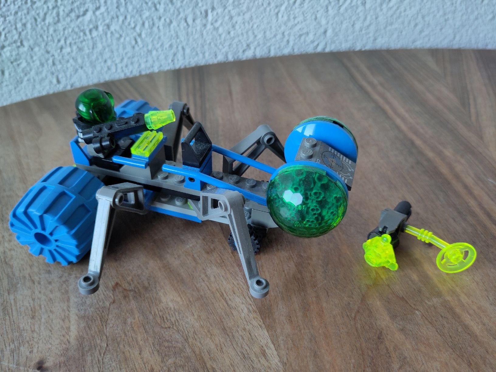 Lego Kit di costruzioni: Ensemble de Lego vintage explorateurs de l'espace – Usato da Bern venduto da div_5c6j 3