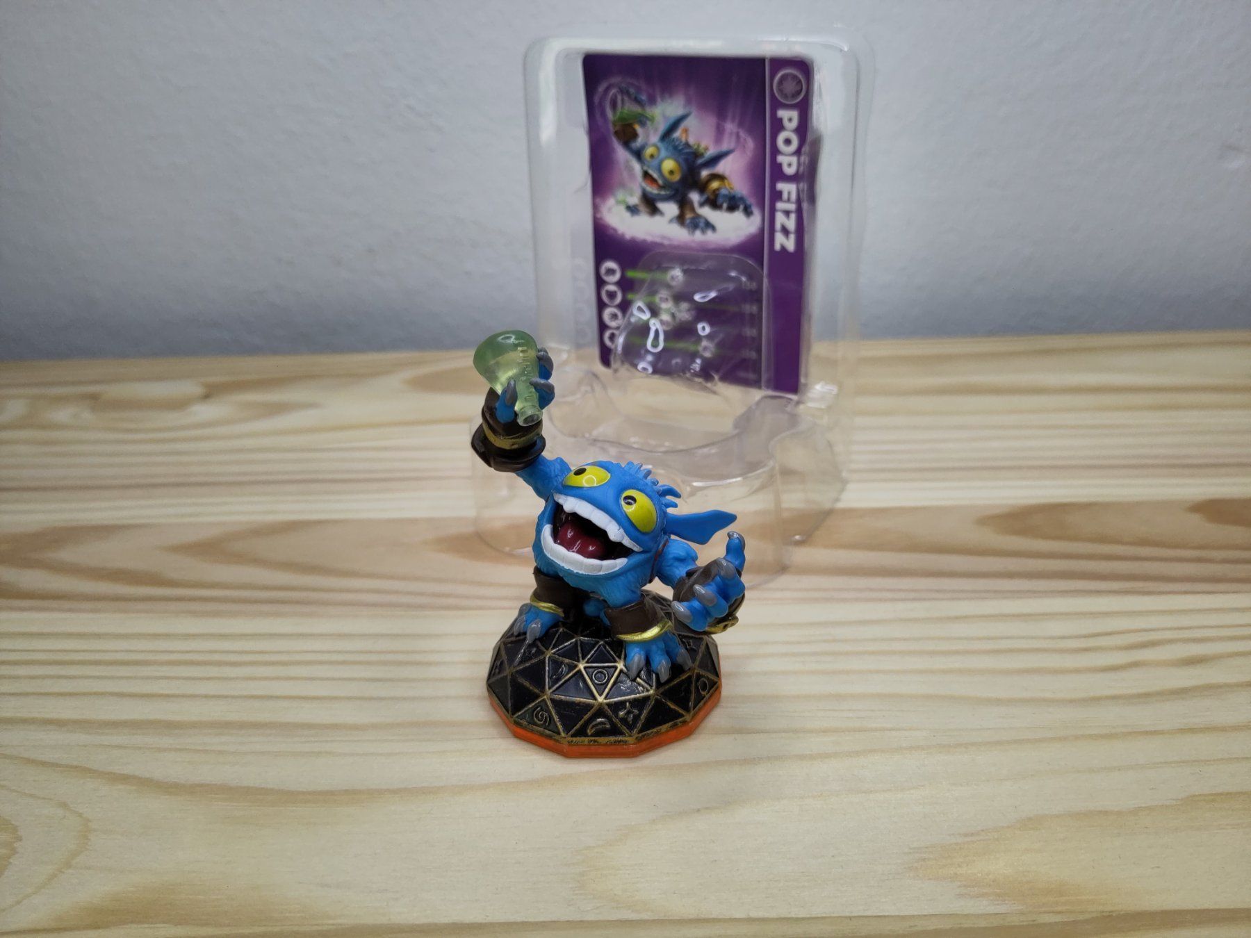 Statuette: Skylanders Figur - Giant's : Pop Fizz – Usato da Zug venduto da RepTCG