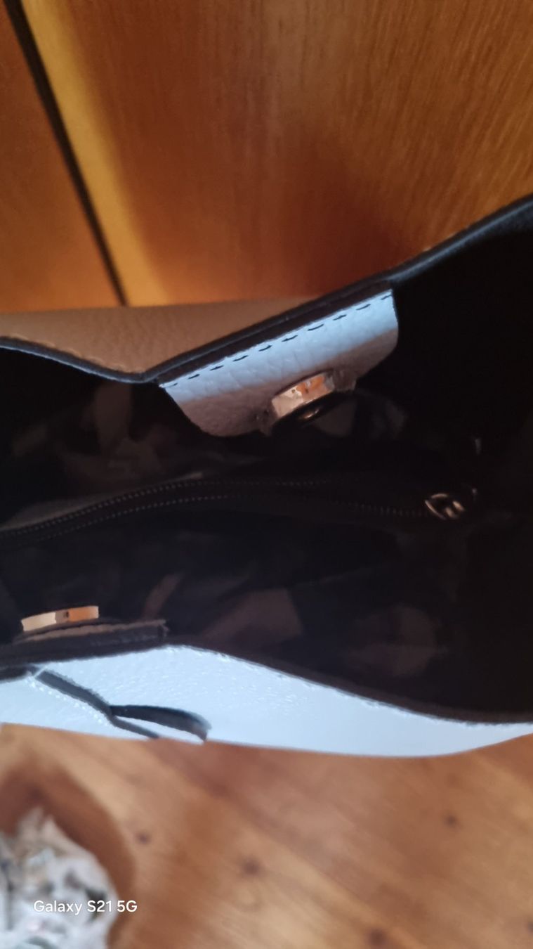 Borse da donna: Umhängetasche, hellblau, neuwertig – Usato da Vättis venduto da cala010 2