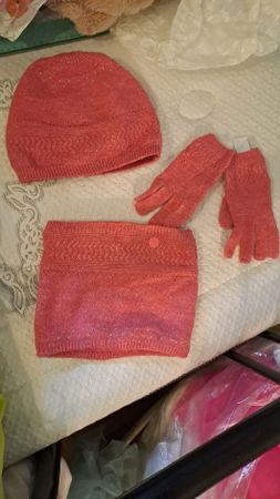 set hiver  bonnet  gants   fille 6 ans Okaidi