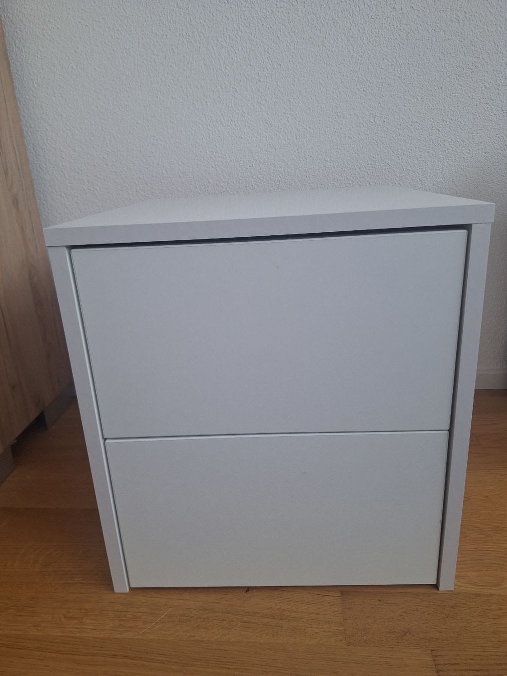 Comodini: Nachttisch, Schubladenkasten – Usato da Widen venduto da She_sells_1719