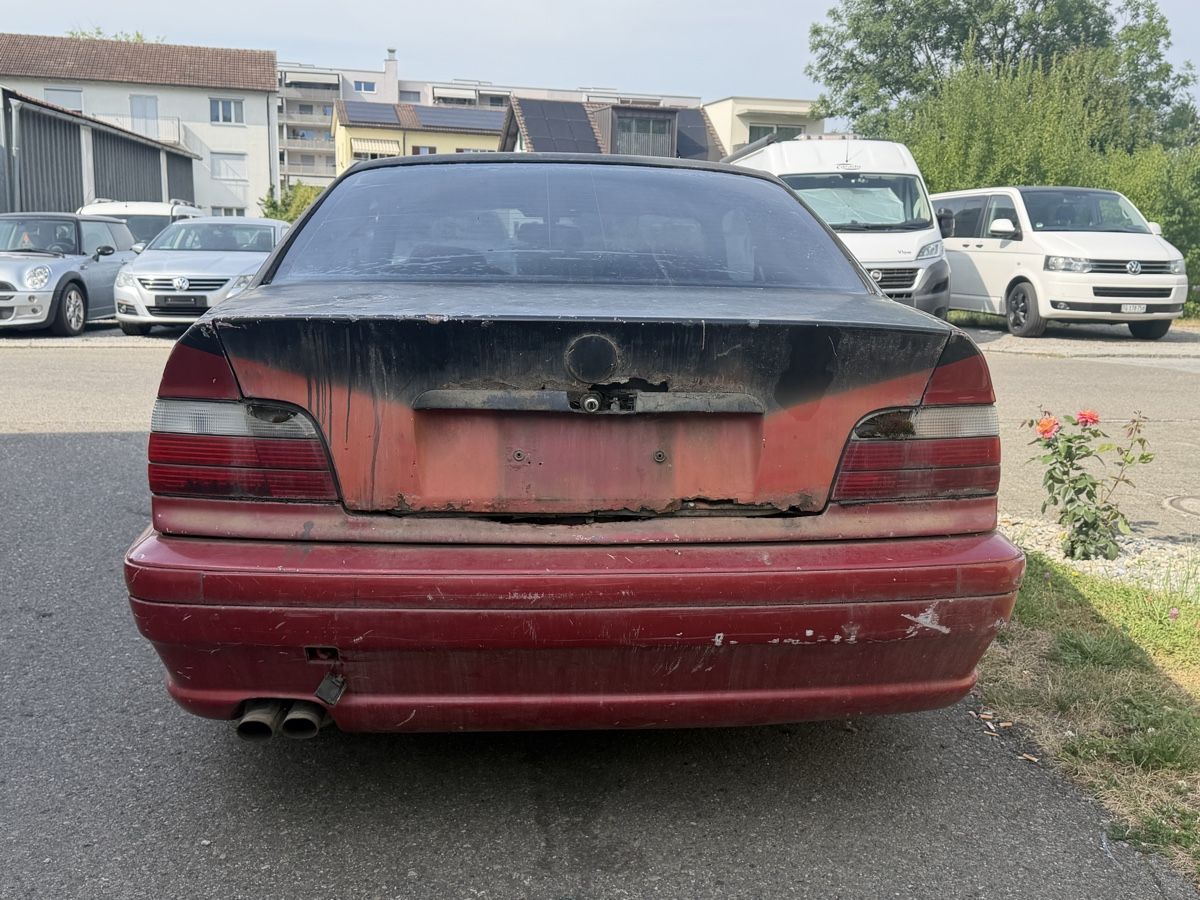 BMW Autos: Bmw 325 i Benzin  – Gebraucht aus Amriswil von Autocent 3