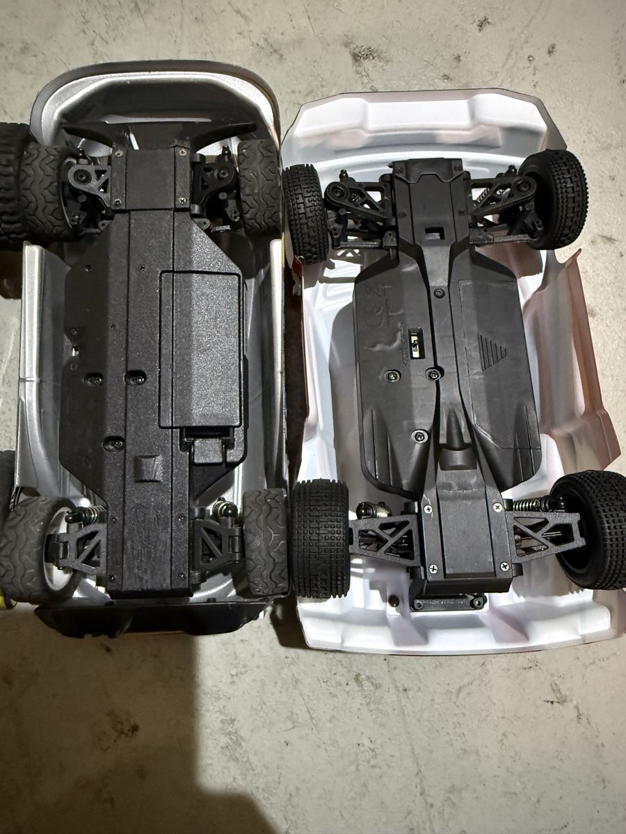 RC Kits de montage: Rc Auto Carisma GT 24 1/24 RTR Set  – D'occasion à Aadorf par Apoly 6