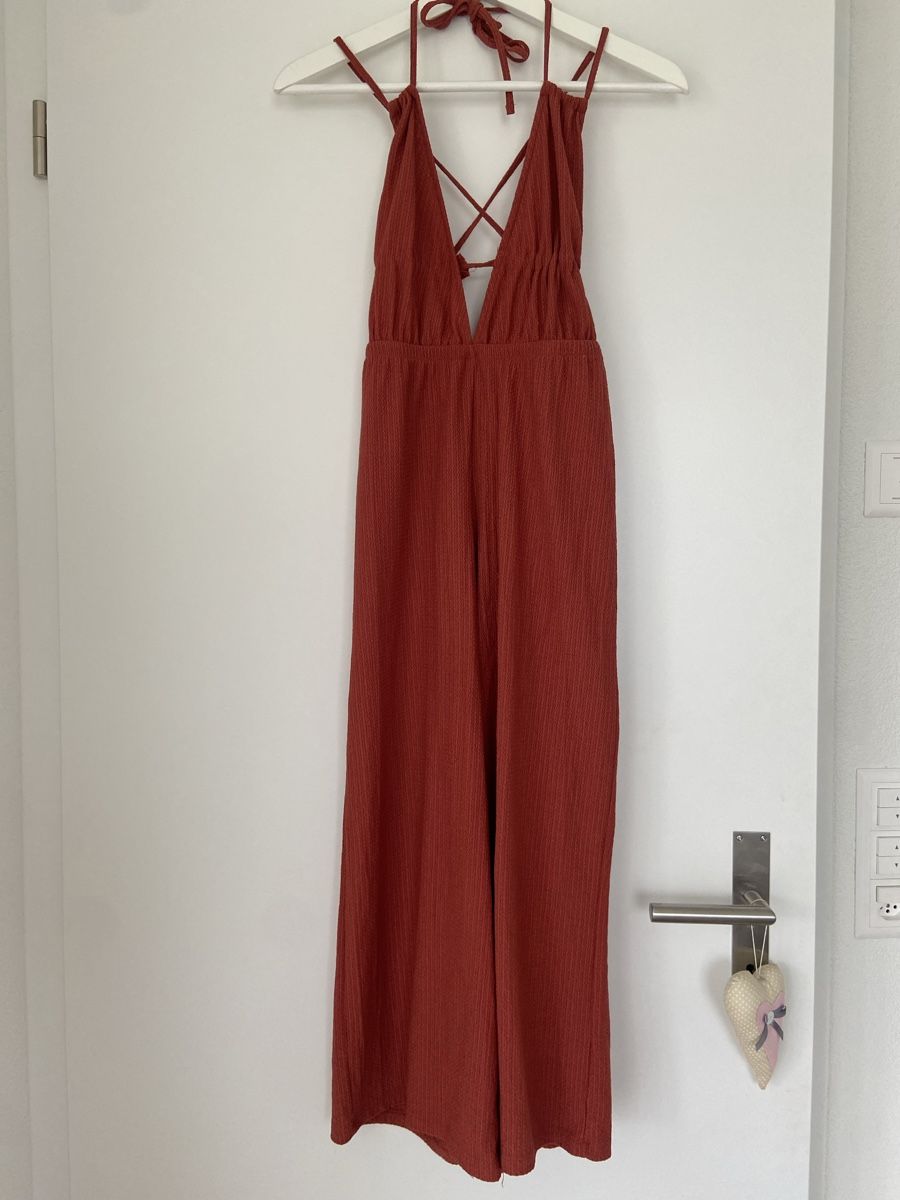Pull&Bear Tute: Luftiger One-piece – Usato da Thun venduto da moa_jkc7 1