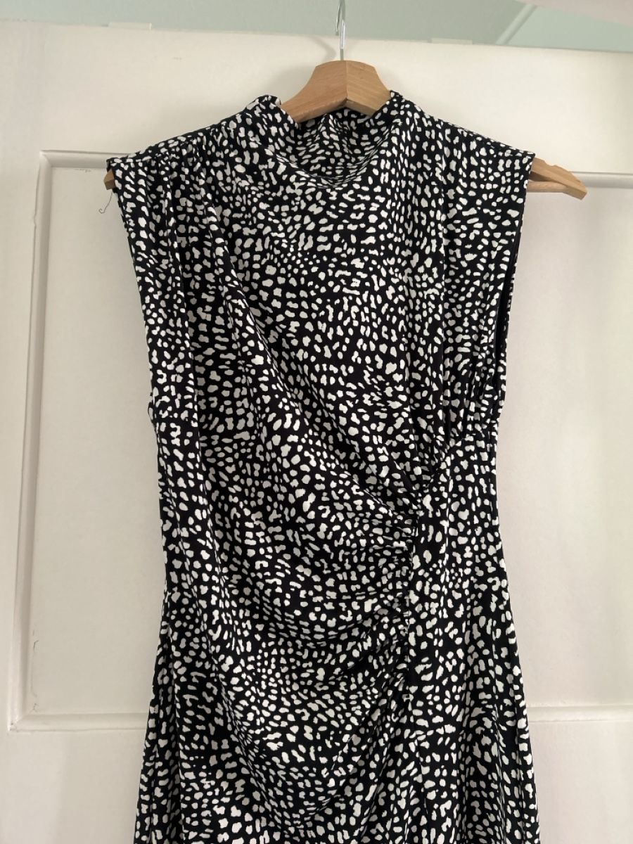 H&M Robes: H&M polyester dress black and white  – D'occasion à Zürich par Chiara_mc