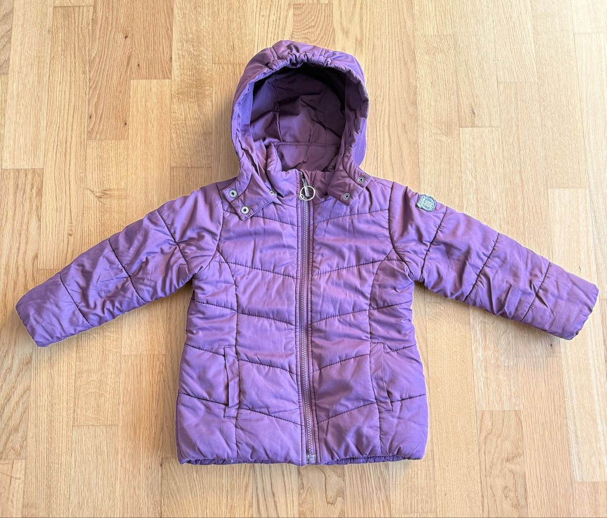 Esprit Giacche & Cappotti: Winterjacke Esprit gr. 104 - 110 – Usato da Seuzach venduto da Eve87