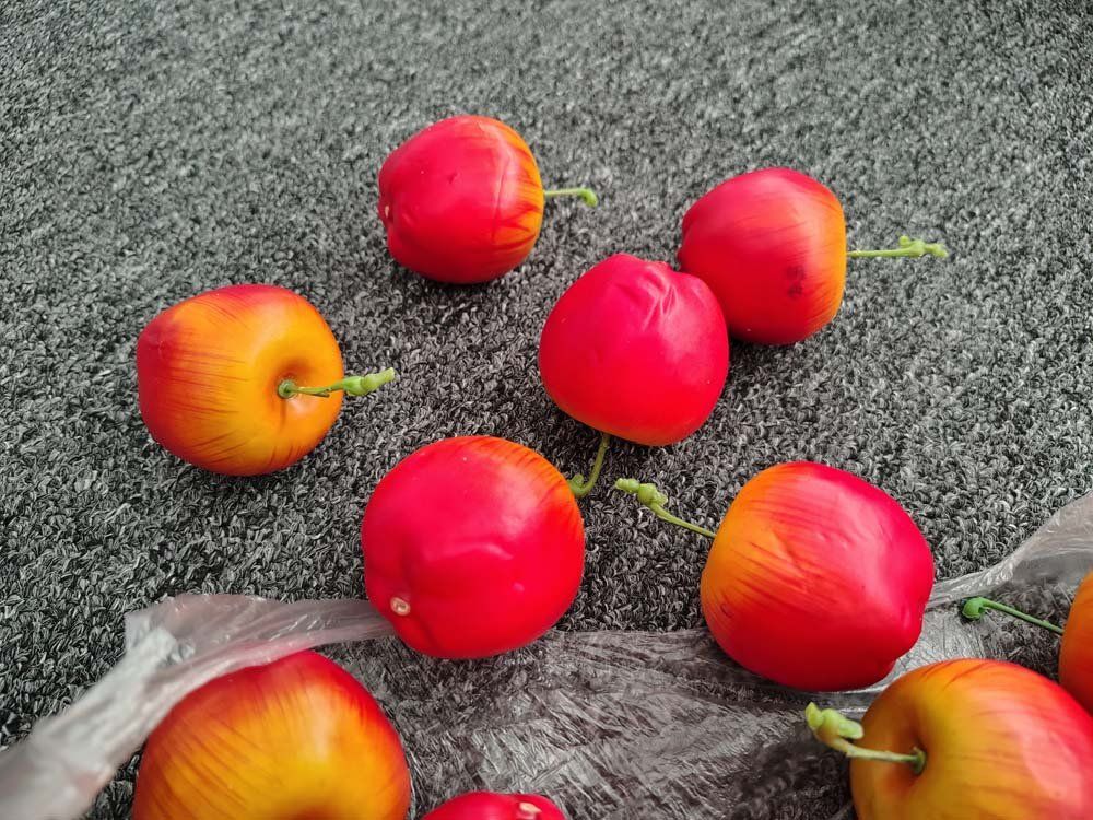 Alle Dekorationen: 30 Stk. Deko-Äpfel – Gebraucht aus Neuendorf von Buggle 1