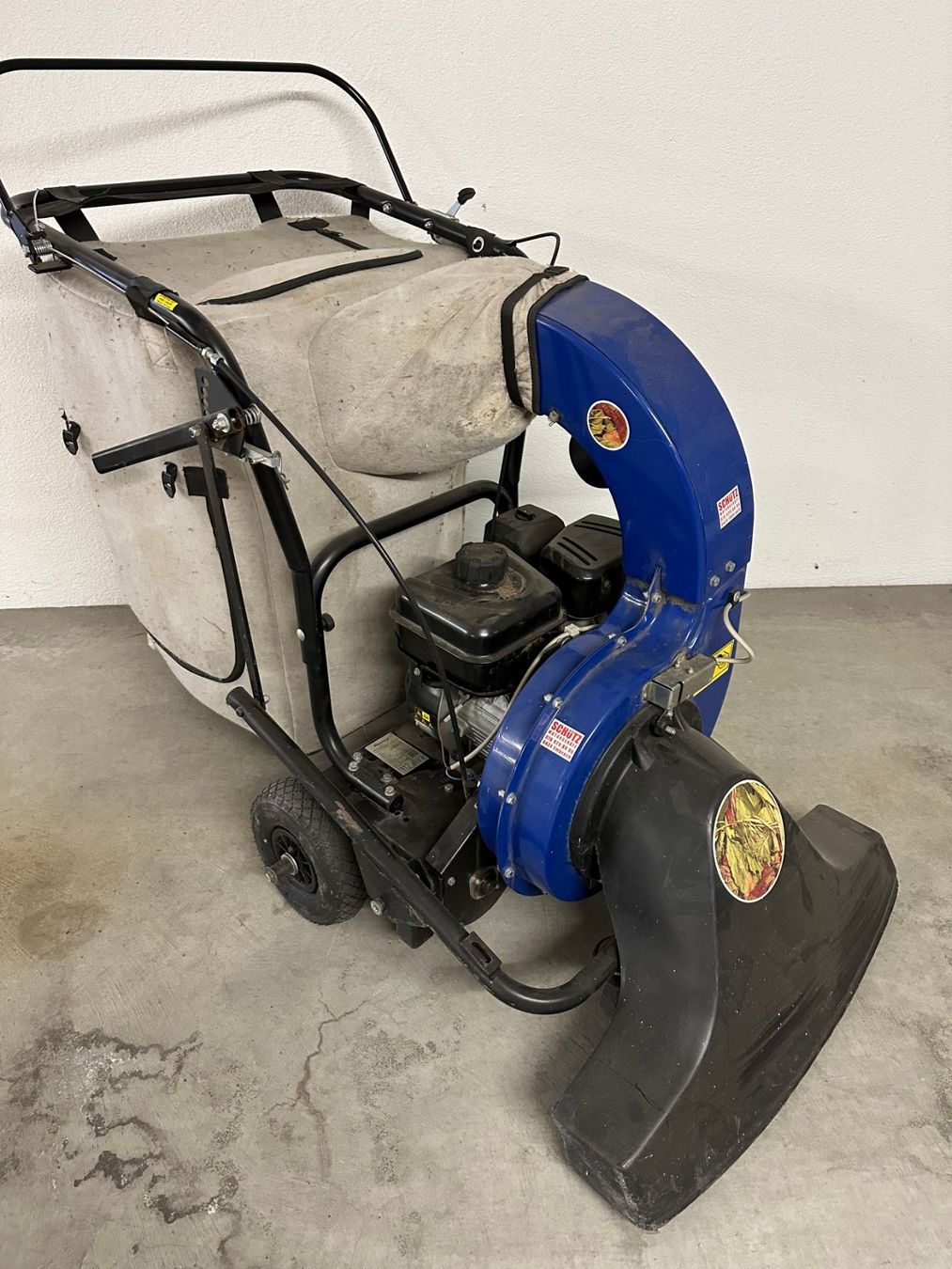Soffiatori & Aspiratori per foglie: Laubsauger Motor B&S mit Antrieb – Usato da Zürich venduto da ELPESCADILLA 2