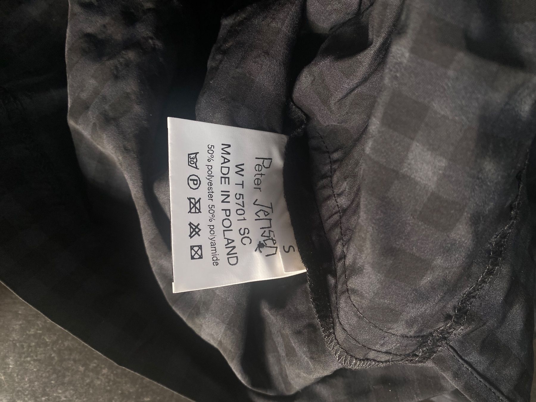 Tops: Cooles Rüschenoberteil von Peter Jensen – Neu (gemäss Beschreibung) aus Chur von simhofstr 3