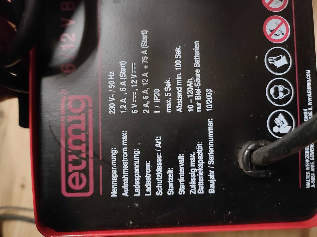 Chargeurs de batterie: Batterie Ladegerät 6/12V 12A – D'occasion à Wolhusen par Batkadi 1