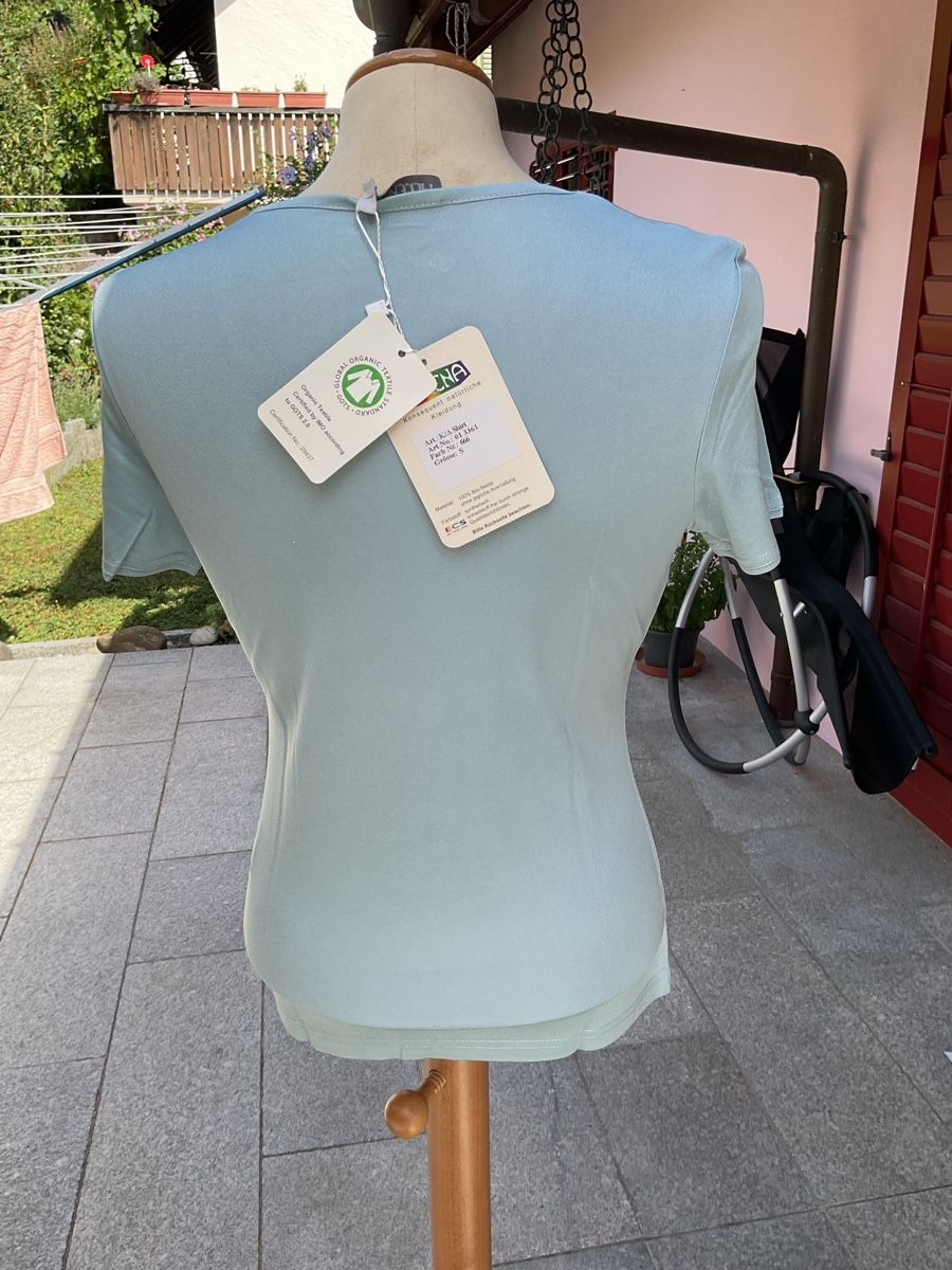 T-Shirts: Alkena Rundhals 100% Seide Tshirt S – Neu (gemäss Beschreibung) aus Wil ZH von RiccardaWegmann 1