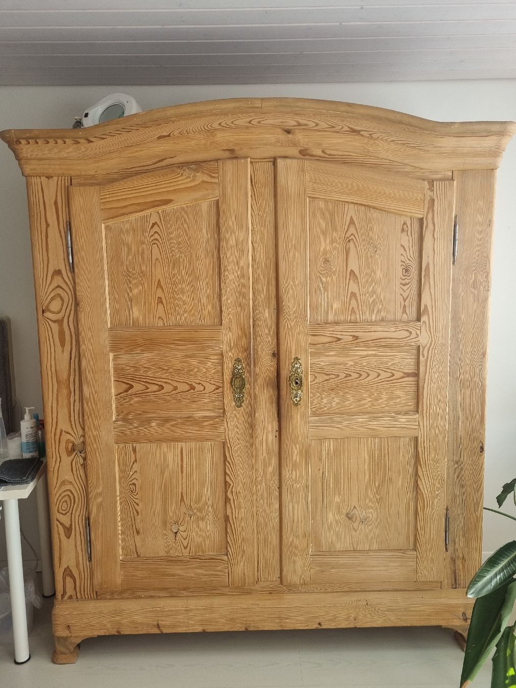 Armadi: Bauernschrank massiv – Usato da Thayngen venduto da McDb