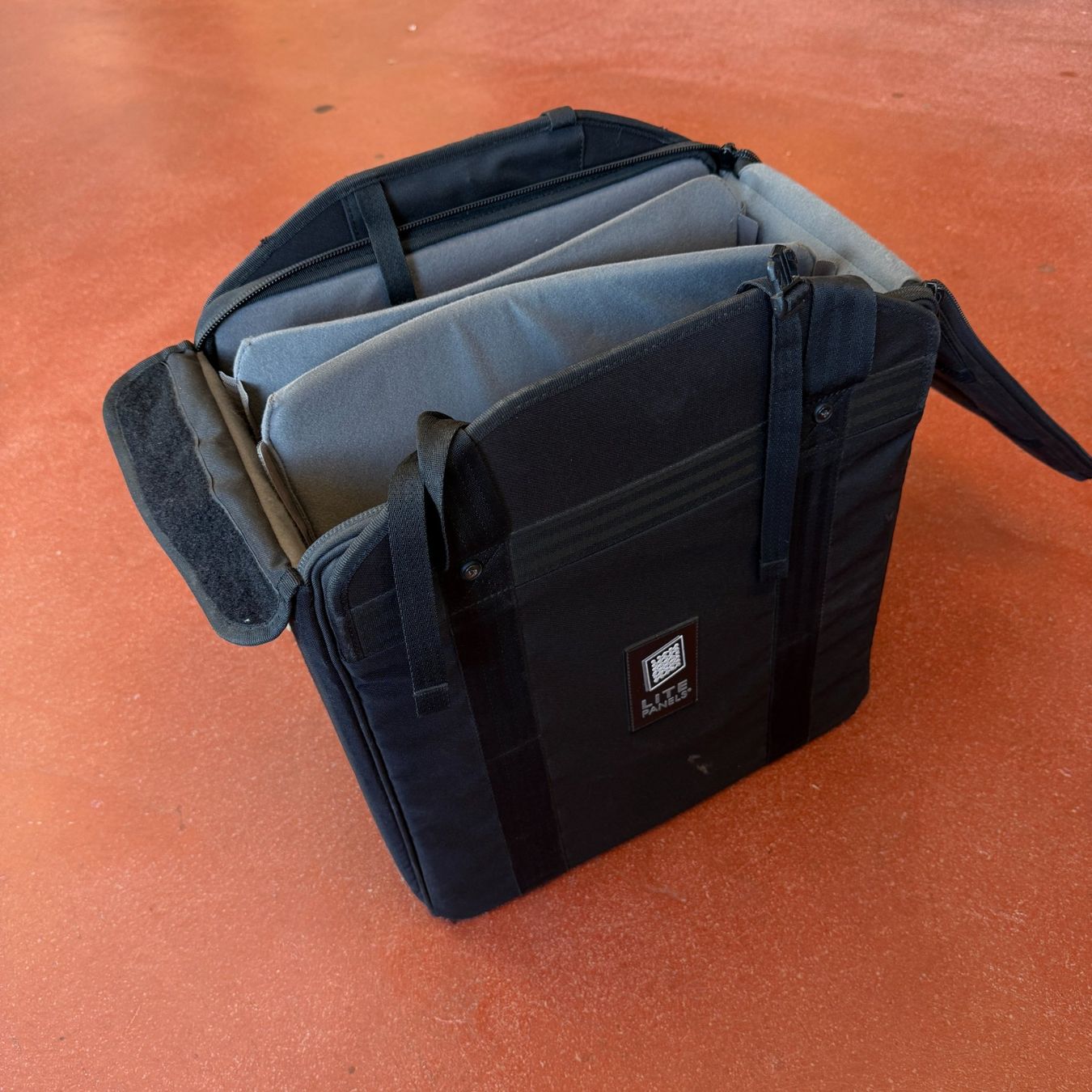 Borse: Litepanels Transporttasche / Softcase mit Dividern – Usato da Berikon venduto da Foto-Video-Fraggle