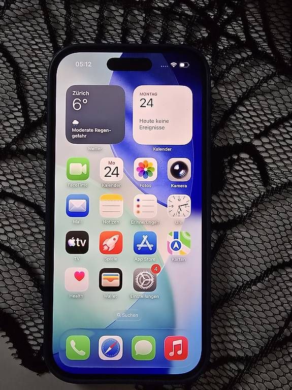 Apple Telefoni cellulari / Smartphones: IPhone 16 Pro – Usato da Zuchwil venduto da Lea007