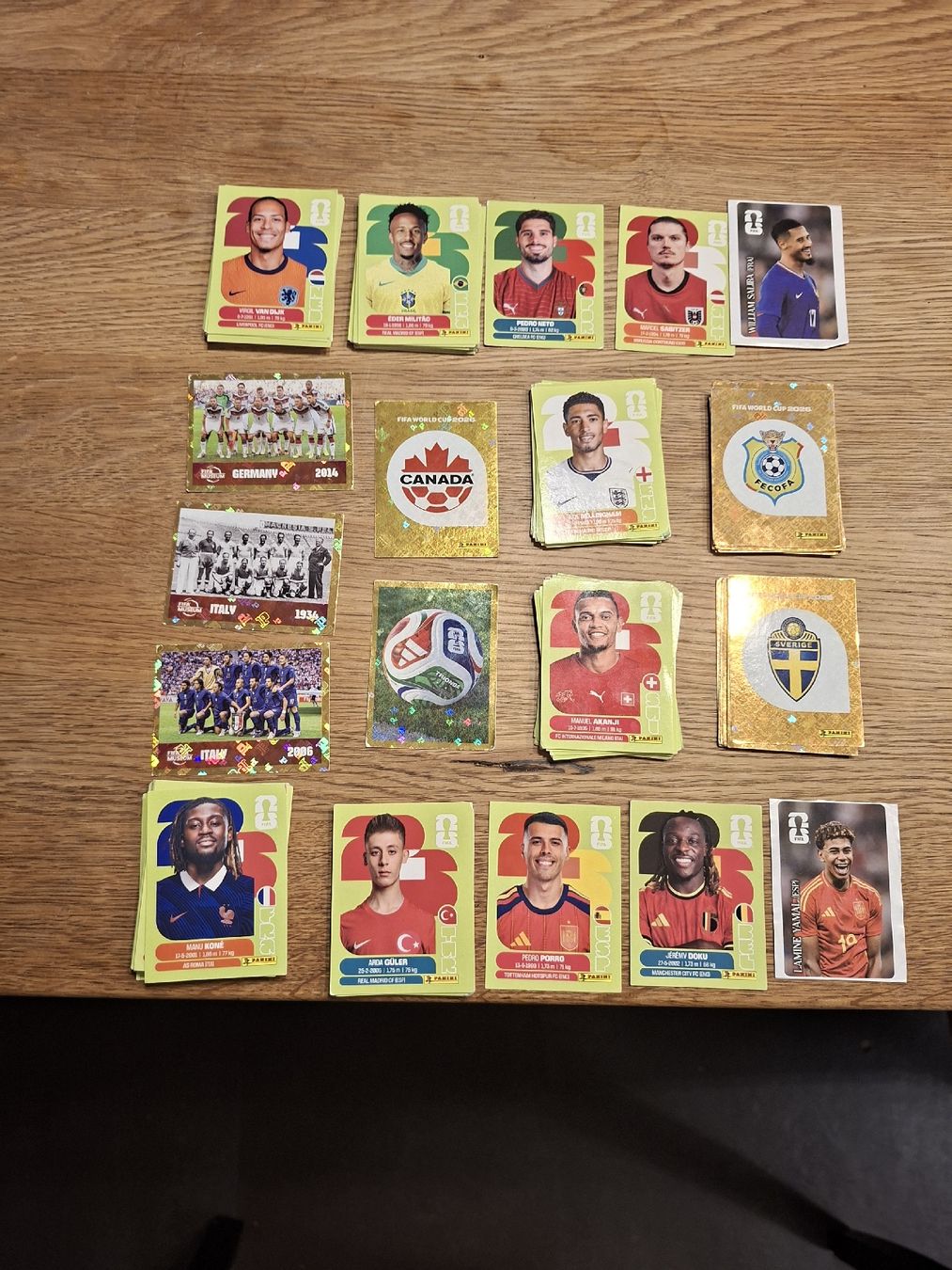 Panini Carte collezionabili: WM 2026 Panini  150 stk +2 cc – Usato da BILLENS venduto da wir_28lq