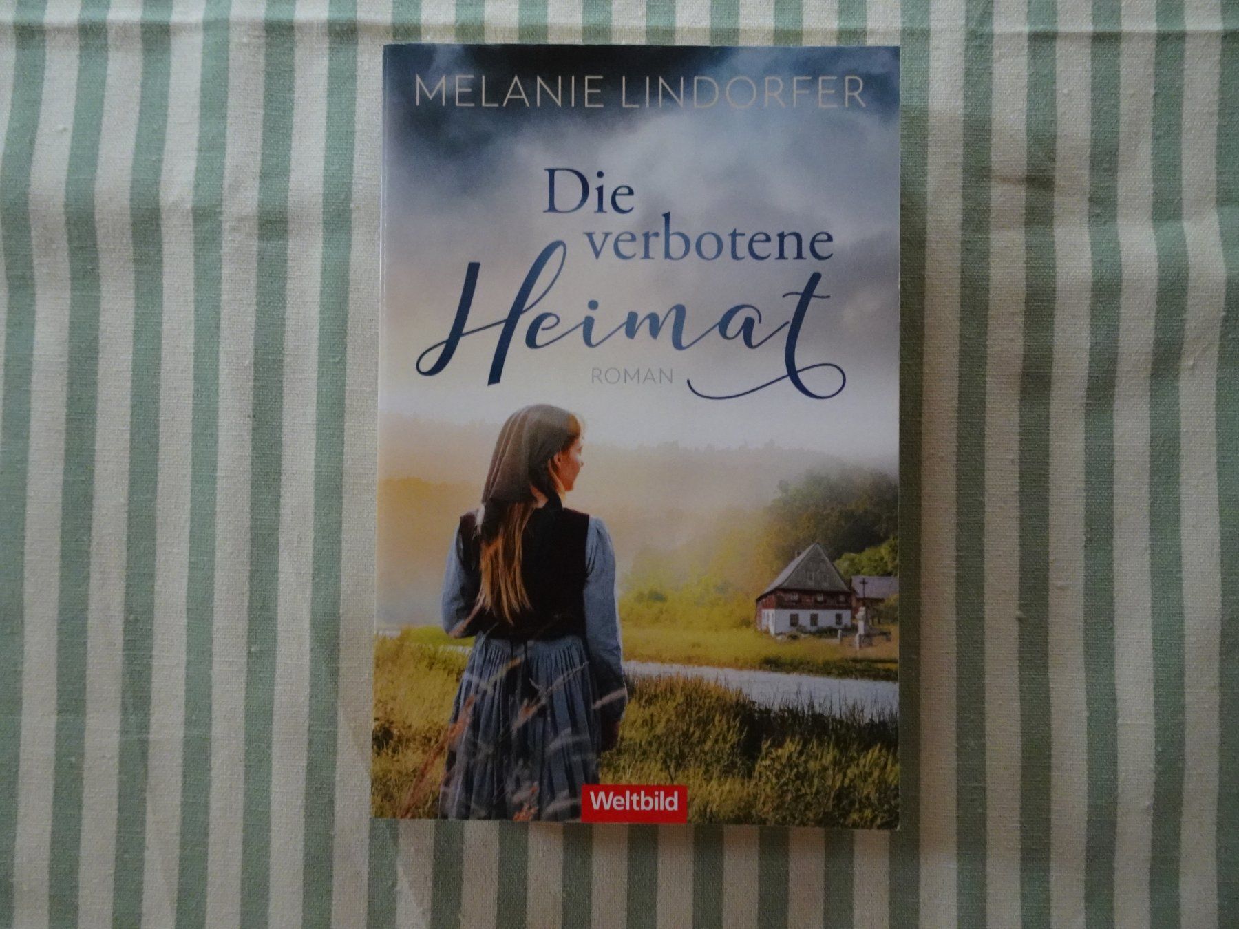 Libri: Melanie Lindorfer - Die verbotene Heimat - B625 – Usato da Küssnacht am Rigi venduto da Bookslove-Divers