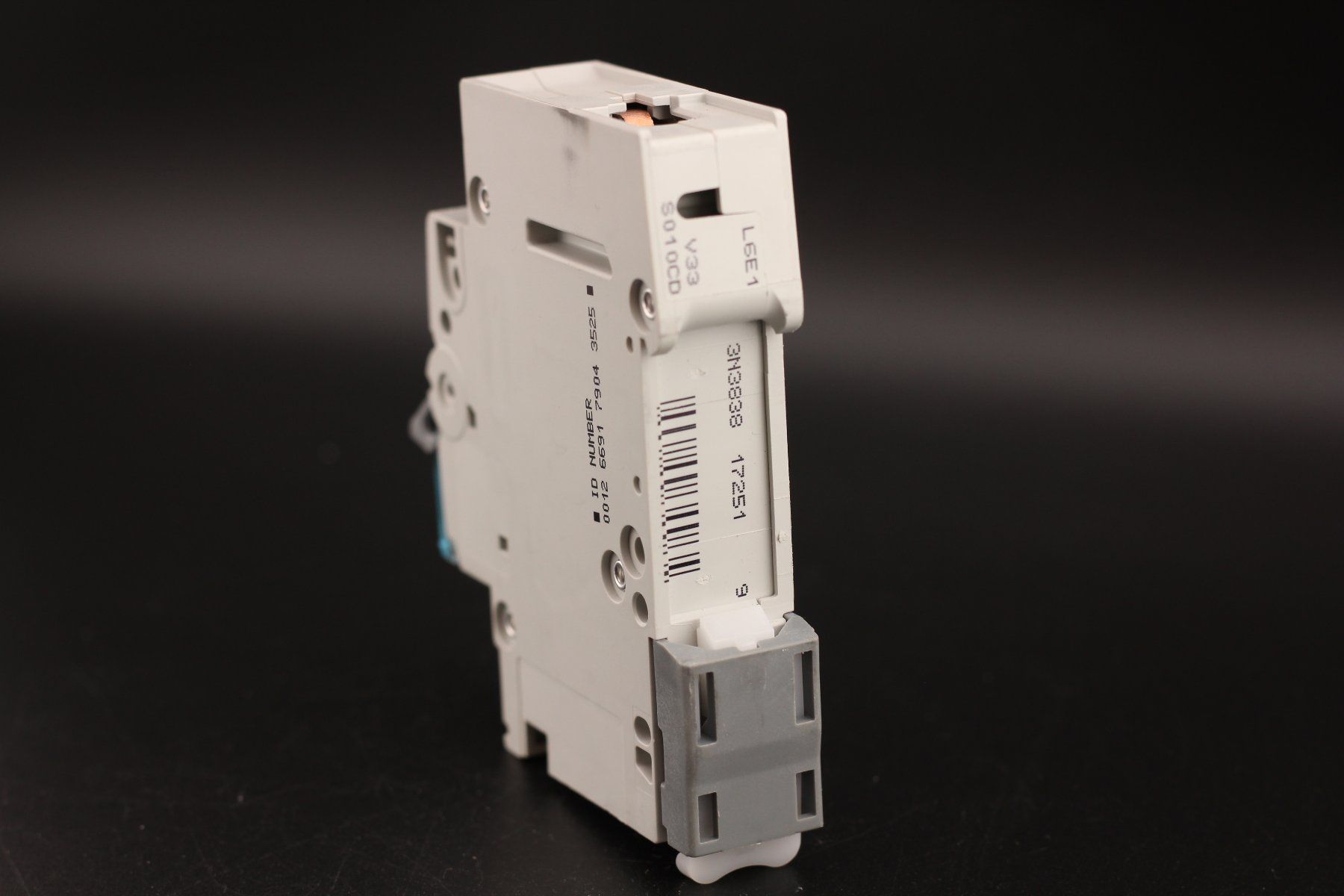 Hager Interruttori: Hager MCN 010 C10 MCN010 LS – Usato da Winterthur venduto da Hint17 3