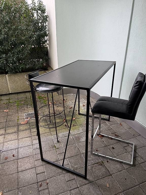 Tavoli: Bartisch und 2 Hocker – Usato da Wollerau venduto da avl_5jlw