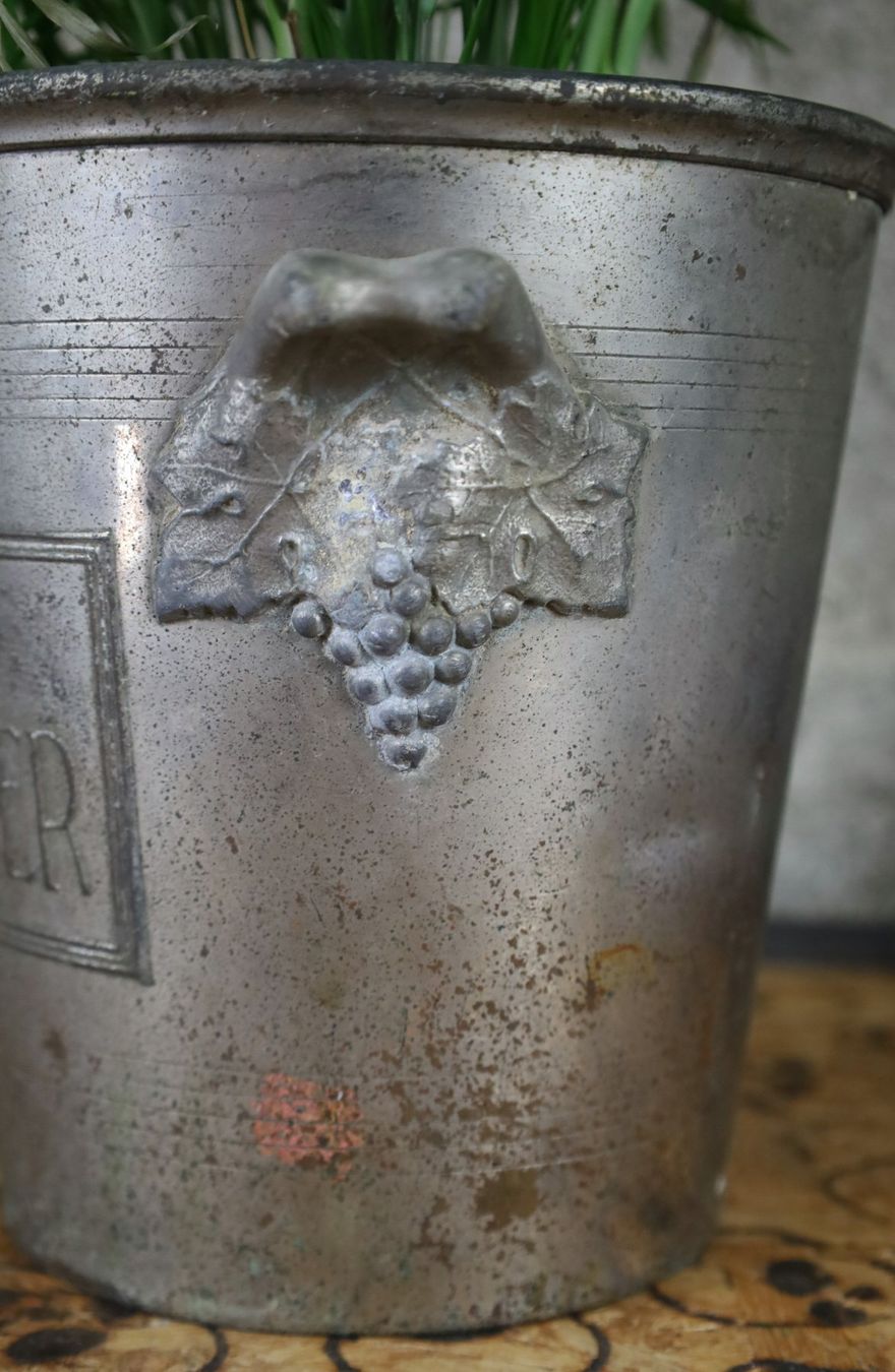 Tutte le decorazioni: Champagner Kühler, Sektkühler, Eiskübel, Weinkühler – Usato da Birrwil venduto da brandschatz_birrwil 4